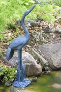 Aquascape Standing Crane Spitter With Pump